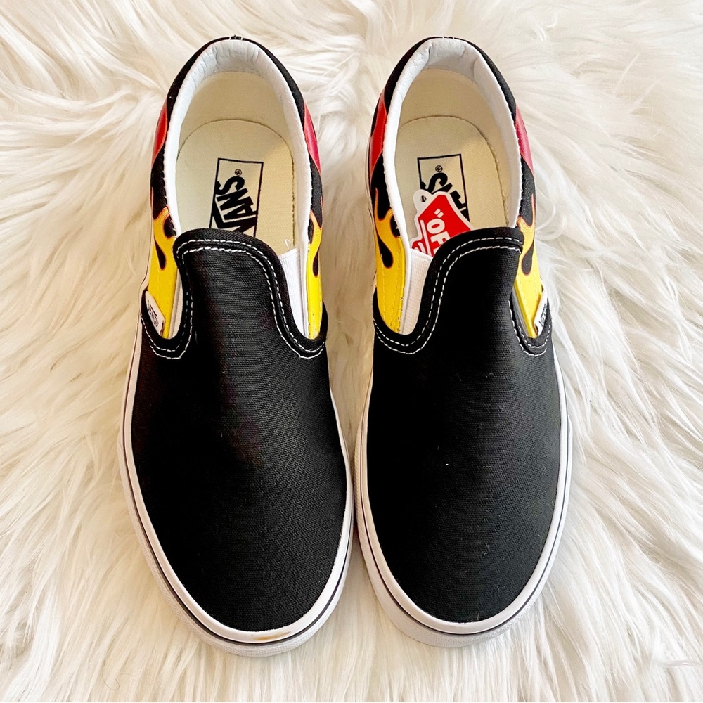 Kids classic slip on flame vans
